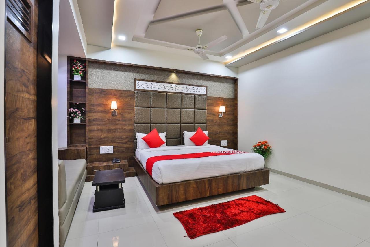Collection O 7557 Hotel Shiv Kunj Exotica Naroda Εξωτερικό φωτογραφία