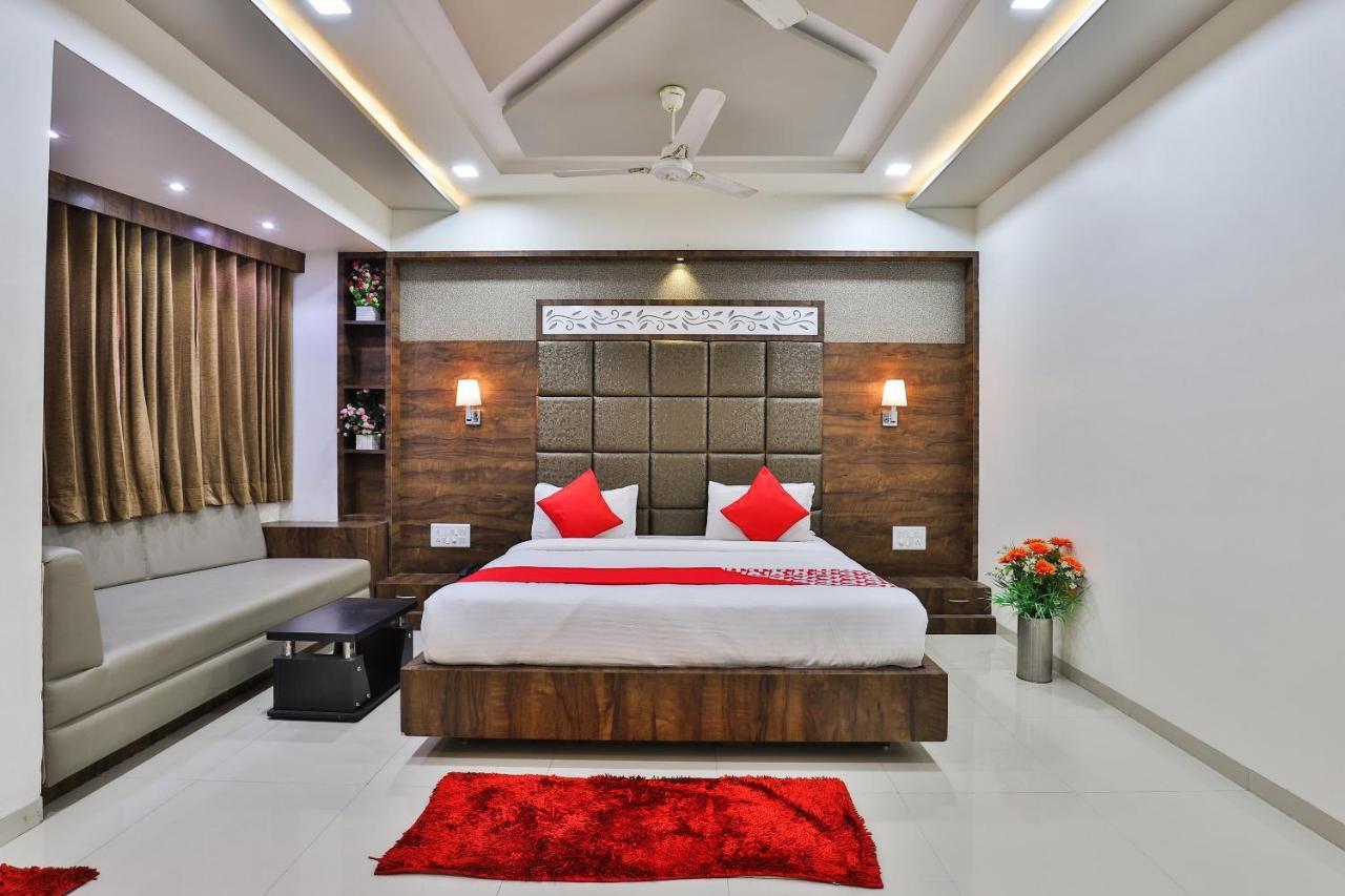 Collection O 7557 Hotel Shiv Kunj Exotica Naroda Εξωτερικό φωτογραφία