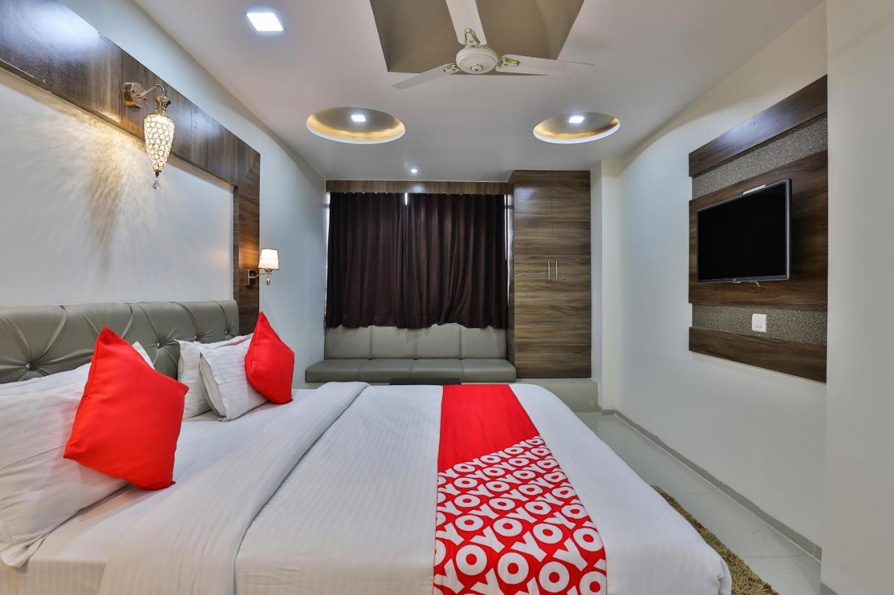 Collection O 7557 Hotel Shiv Kunj Exotica Naroda Εξωτερικό φωτογραφία