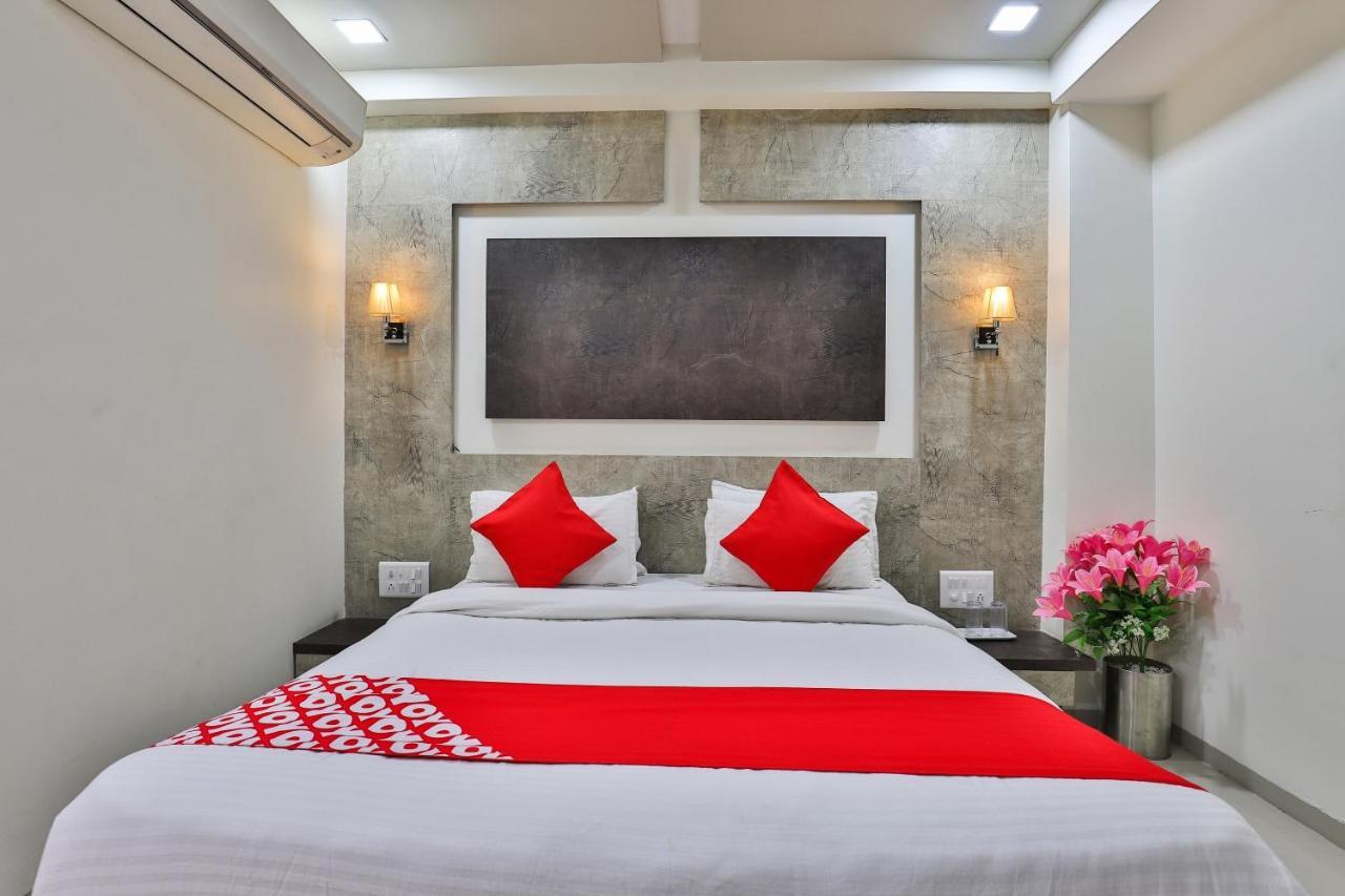 Collection O 7557 Hotel Shiv Kunj Exotica Naroda Εξωτερικό φωτογραφία