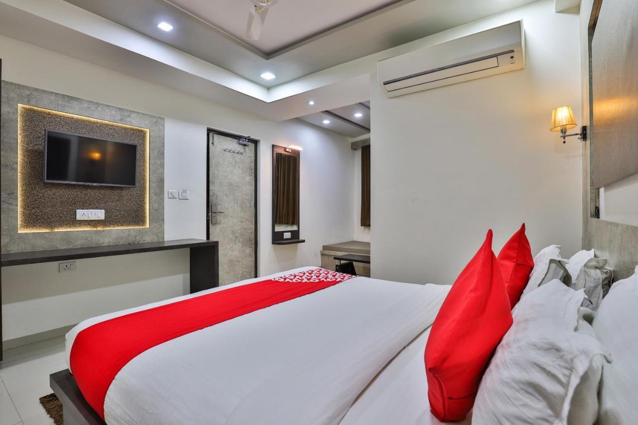Collection O 7557 Hotel Shiv Kunj Exotica Naroda Εξωτερικό φωτογραφία